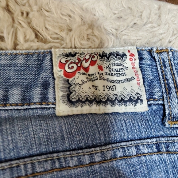 Chip & Pepper Light wash Flare Jeans.  Size 13 - Picture 4 of 7